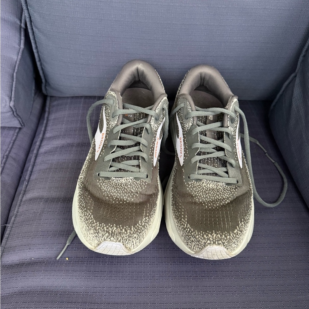 Brooks Ghost Max 2